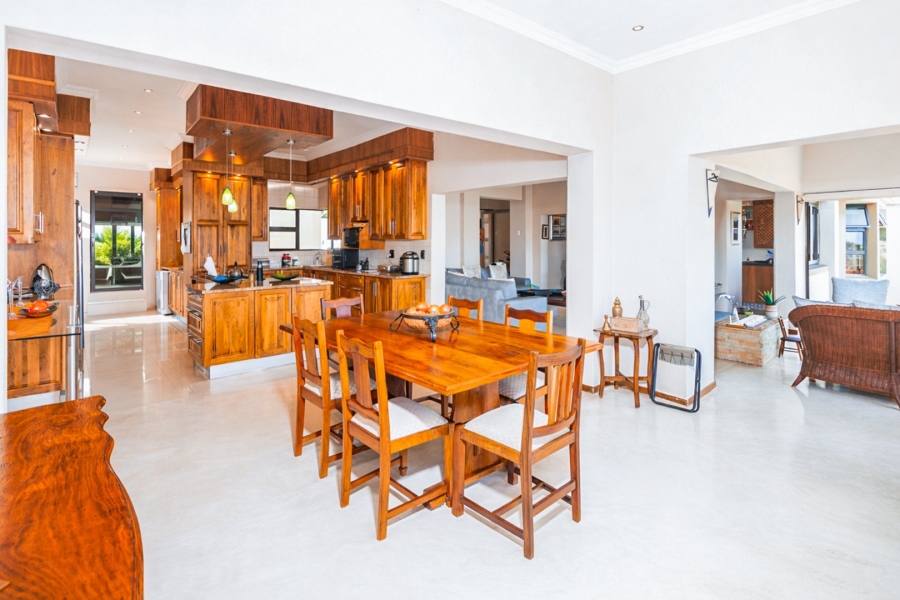 3 Bedroom Property for Sale in Caribbean Beach Club North West